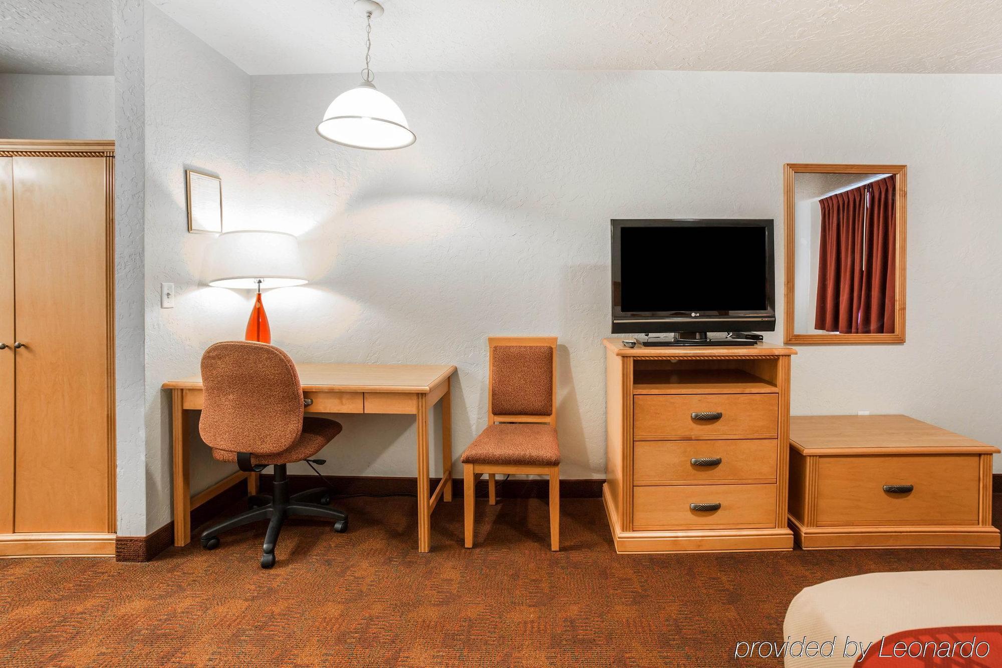 Americas Best Value Inn & Suites Provo Exterior photo