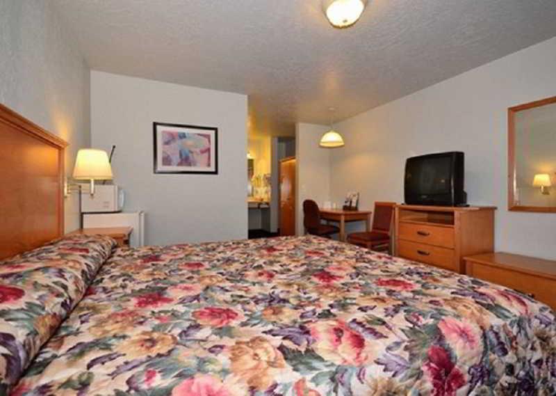 Americas Best Value Inn & Suites Provo Exterior photo