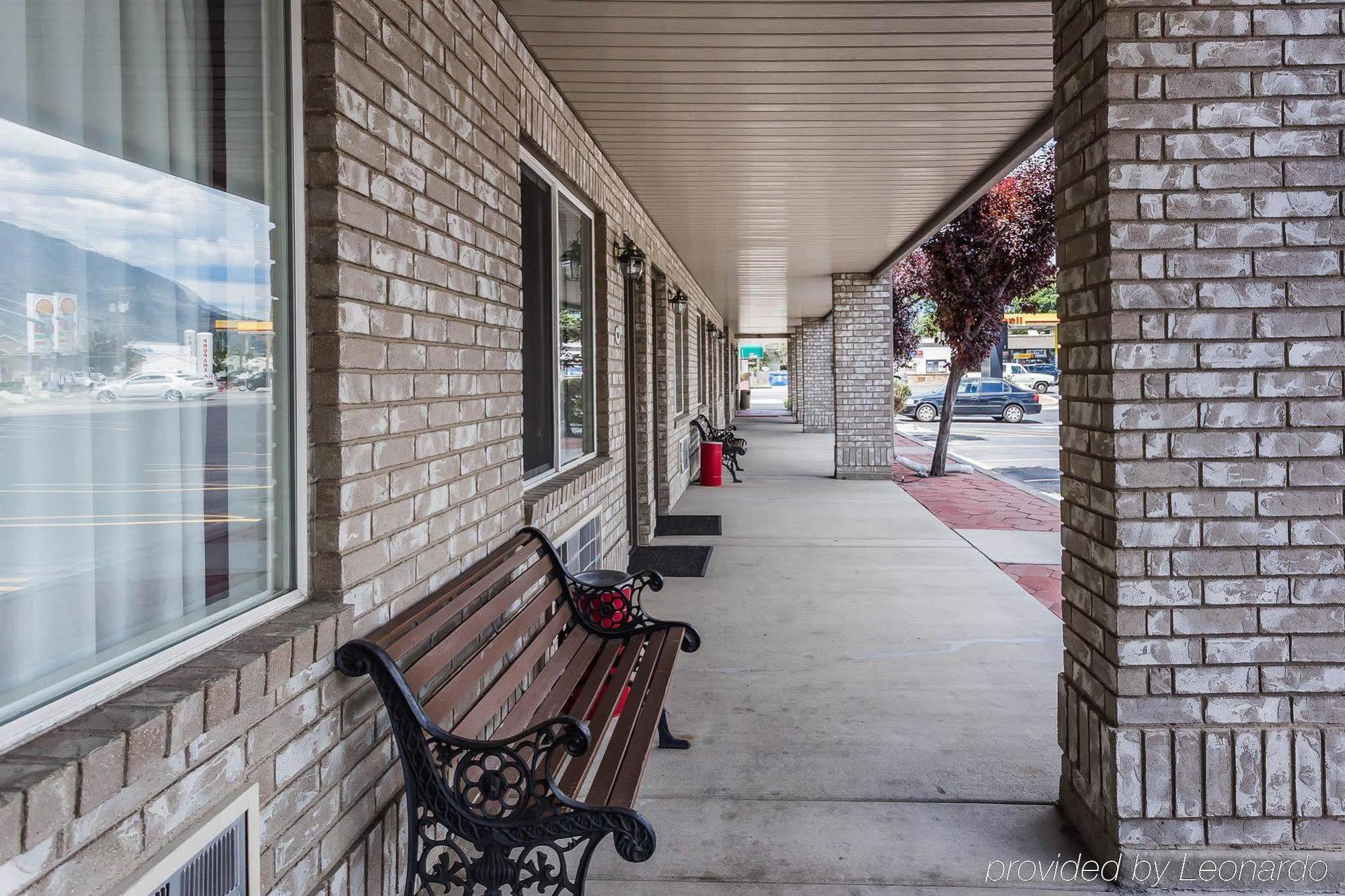 Americas Best Value Inn & Suites Provo Exterior photo