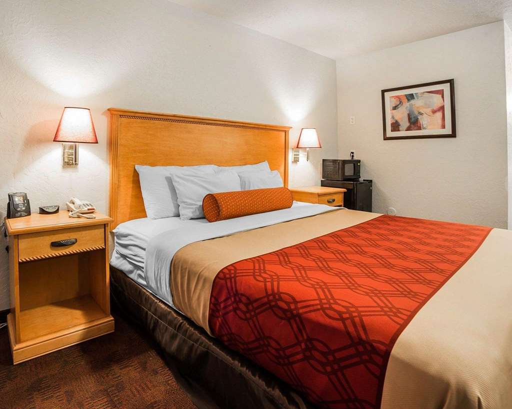 Americas Best Value Inn & Suites Provo Room photo