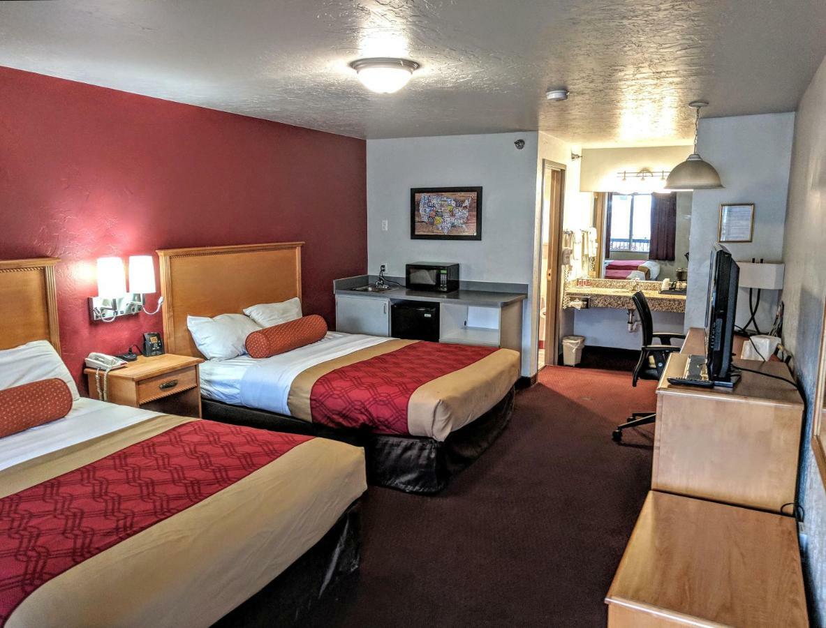 Americas Best Value Inn & Suites Provo Exterior photo